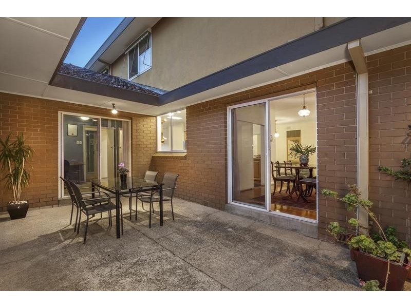 15 Louise Street, Heidelberg VIC 3084