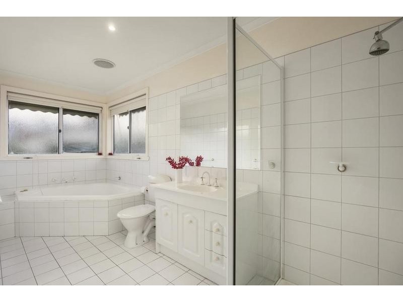 15 Louise Street, Heidelberg VIC 3084