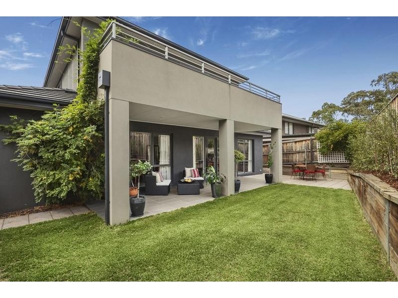 8 Cade Grove, Macleod VIC 3085