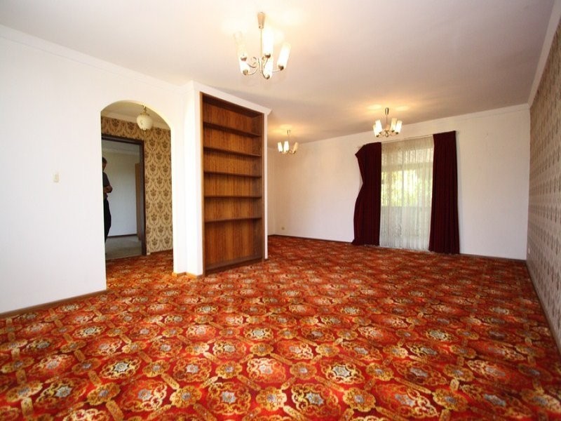 11 Sullivan Street, Beckenham WA 6107