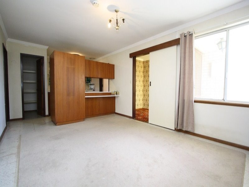 11 Sullivan Street, Beckenham WA 6107