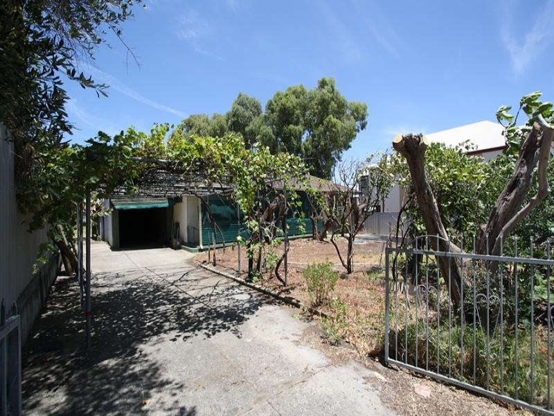 5 Bent Street, Cannington WA 6107