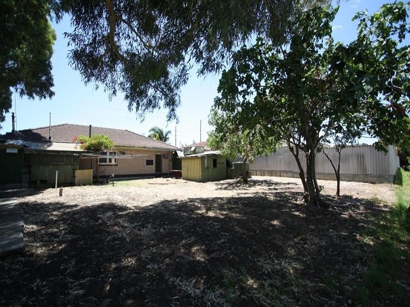 5 Bent Street, Cannington WA 6107
