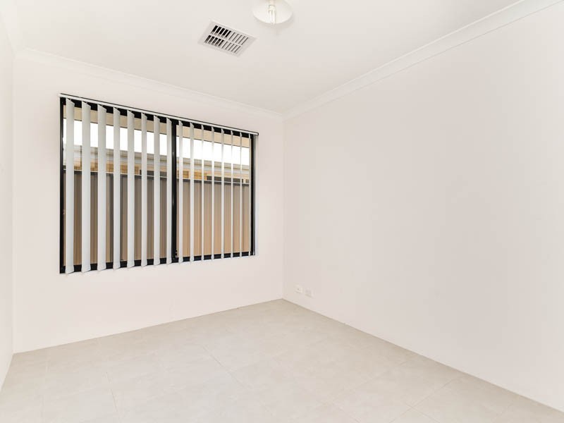 55 Riva Entrance, Piara Waters WA 6112