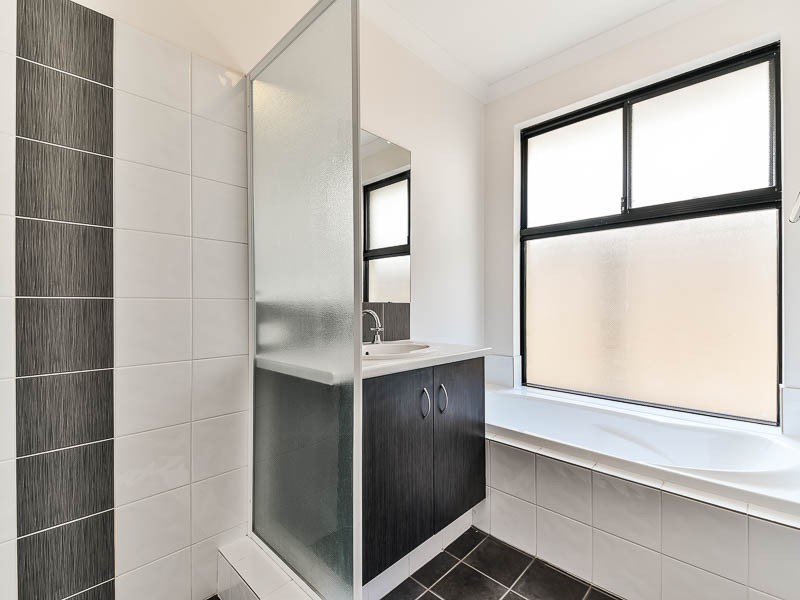 55 Riva Entrance, Piara Waters WA 6112