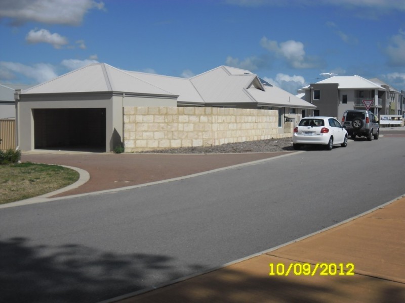 39 Lyon Road, Atwell WA 6164