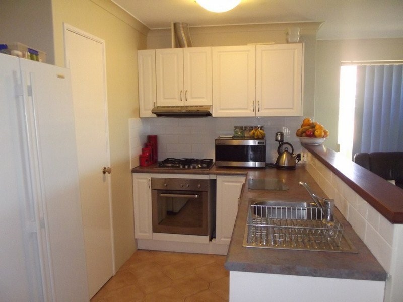 17 Lakewook Cove, Kenwick WA 6107