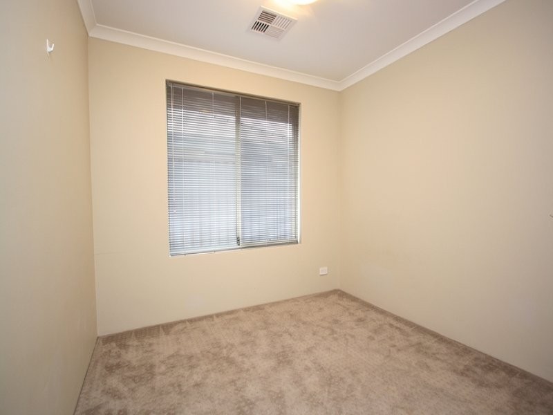2 Sheldon Street, Piara Waters WA 6112