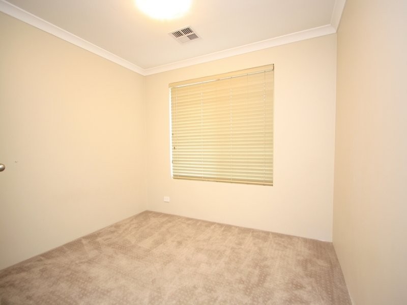 2 Sheldon Street, Piara Waters WA 6112