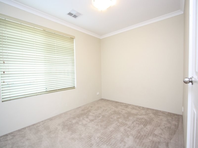 2 Sheldon Street, Piara Waters WA 6112