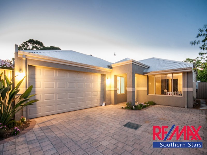 32A Barnsley Street, Queens Park WA 6107