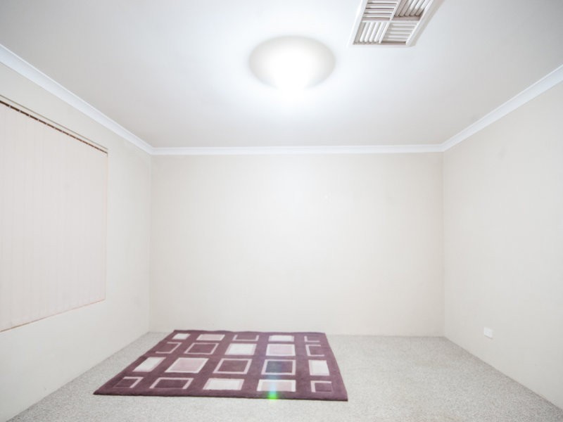 32A Barnsley Street, Queens Park WA 6107