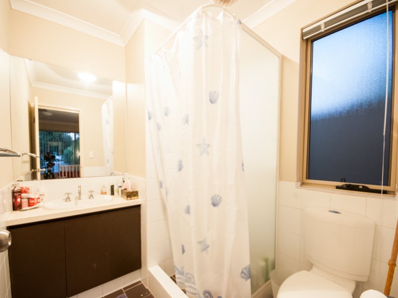 32A Barnsley Street, Queens Park WA 6107