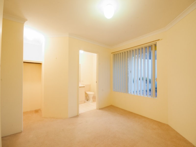 3/3 Hove Court, Nollamara WA 6061