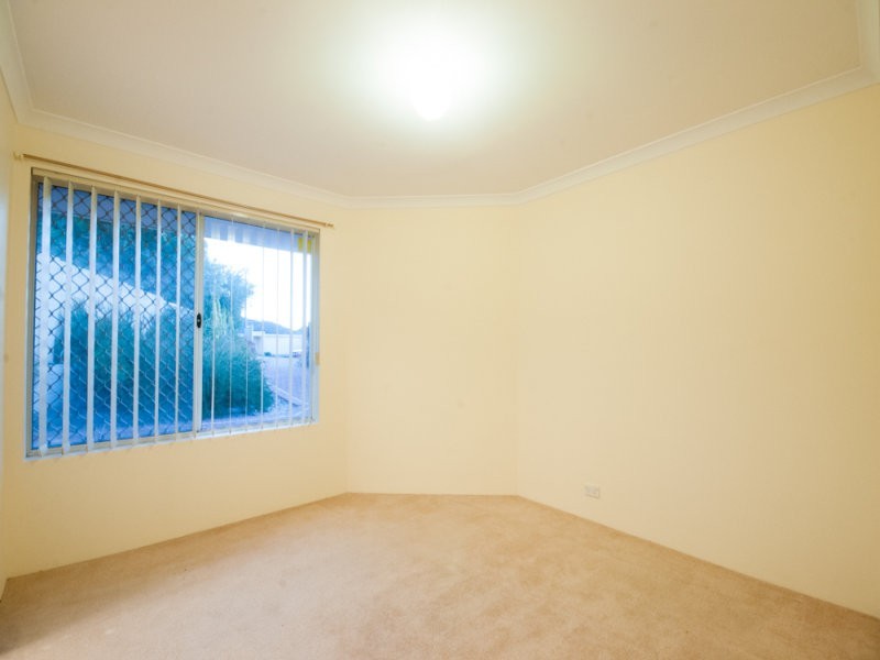 3/3 Hove Court, Nollamara WA 6061