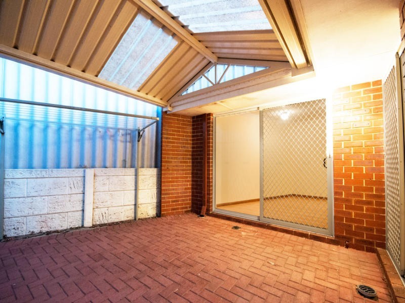 3/3 Hove Court, Nollamara WA 6061