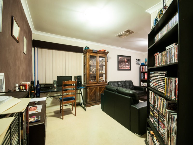 1 Woodhouse Circuit, Canning Vale WA 6155