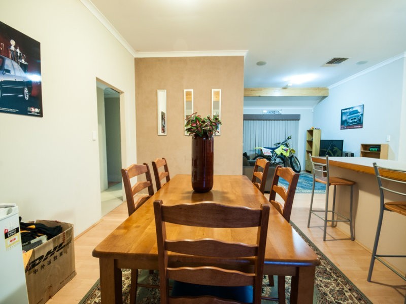 1 Woodhouse Circuit, Canning Vale WA 6155