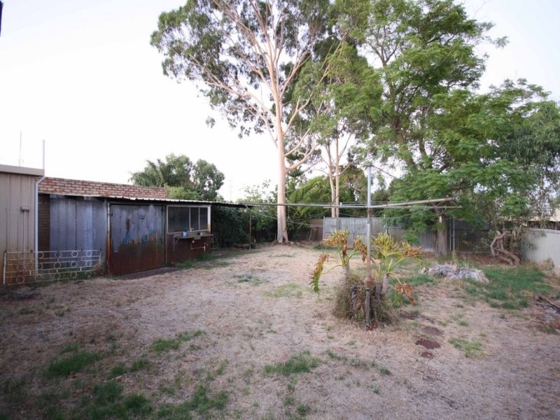 11 Toledo Close, Cannington WA 6107