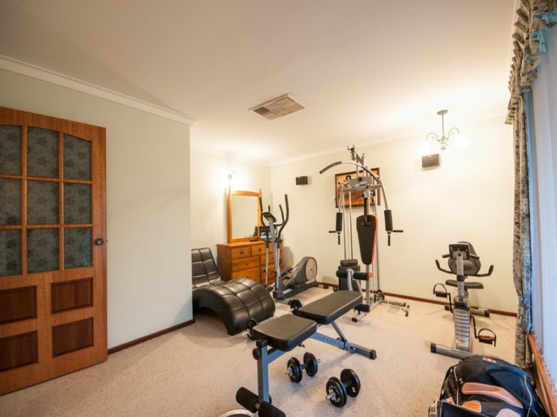 20 Allamanda Way, Forrestfield WA 6058