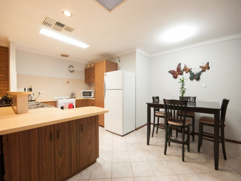 20 Allamanda Way, Forrestfield WA 6058