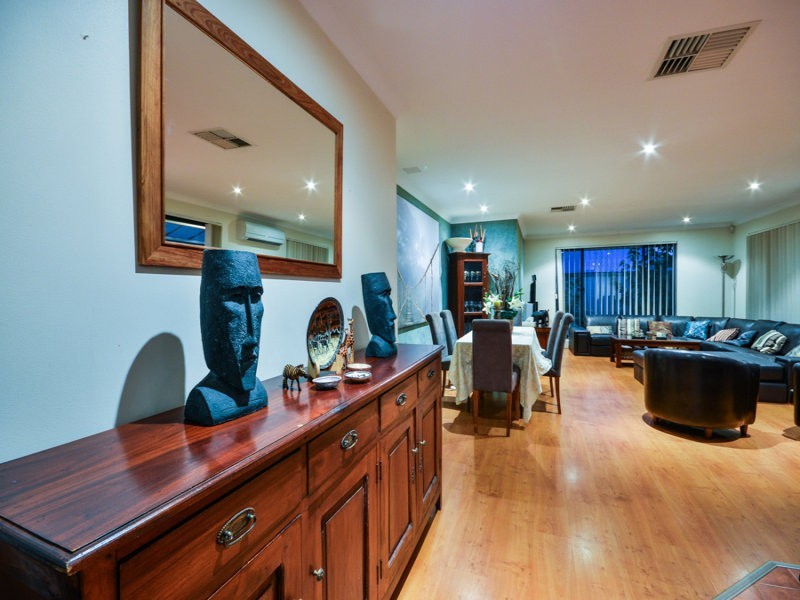 2/48 Thomas Street, Queens Park WA 6107