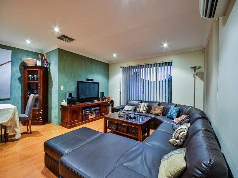 2/48 Thomas Street, Queens Park WA 6107