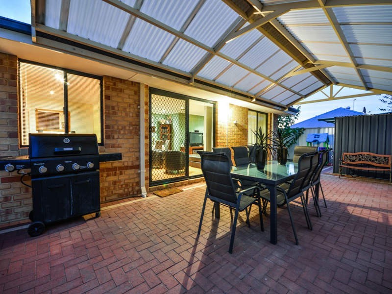 2/48 Thomas Street, Queens Park WA 6107