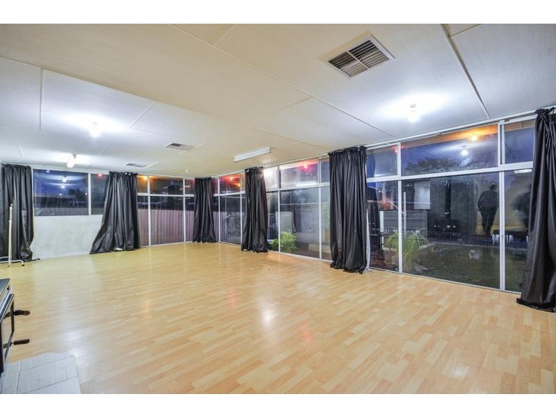 61 Russell Street, East Cannington WA 6107