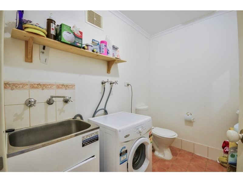 6/10 Leila Street, Cannington WA 6107