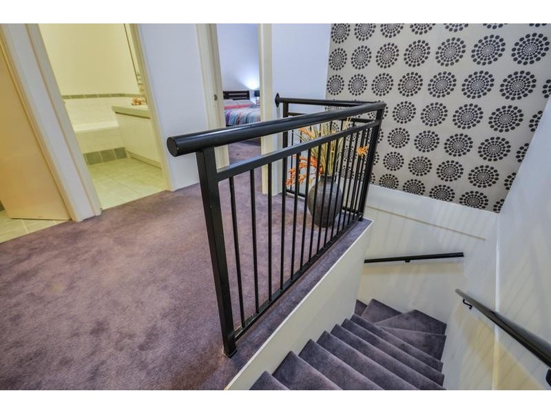 6/10 Leila Street, Cannington WA 6107