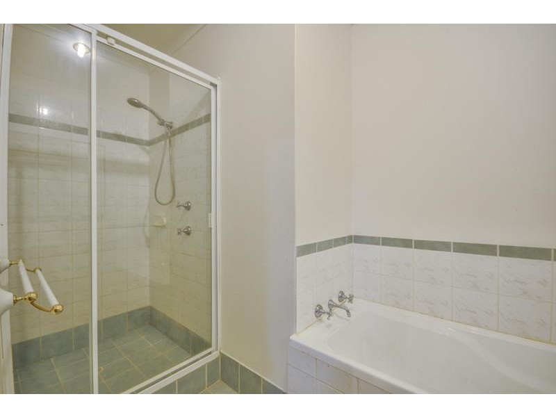 6/10 Leila Street, Cannington WA 6107