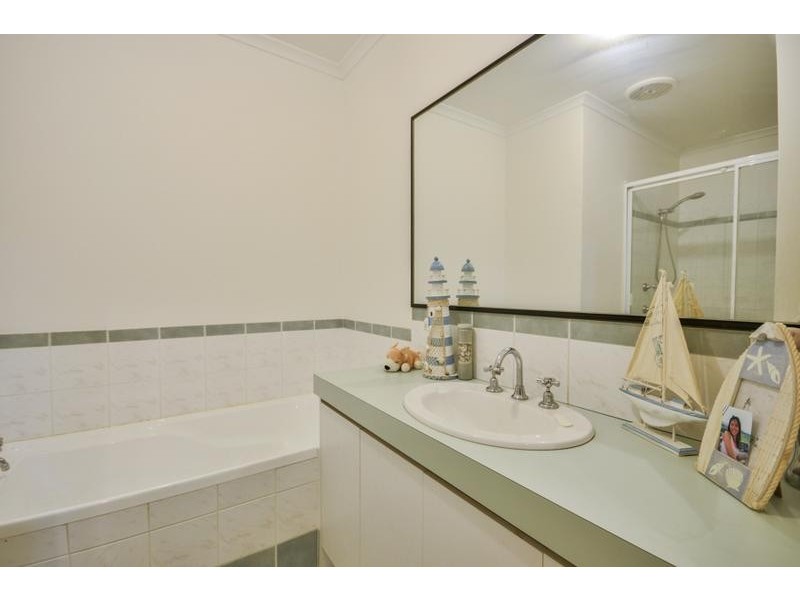 6/10 Leila Street, Cannington WA 6107