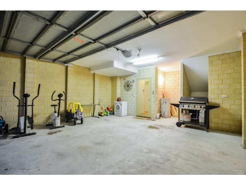 6/10 Leila Street, Cannington WA 6107