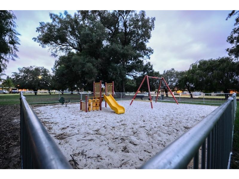 8 Leach Highway, Wilson WA 6107