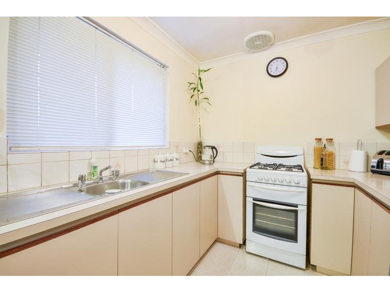 18/9 Mallard Way, Cannington WA 6107