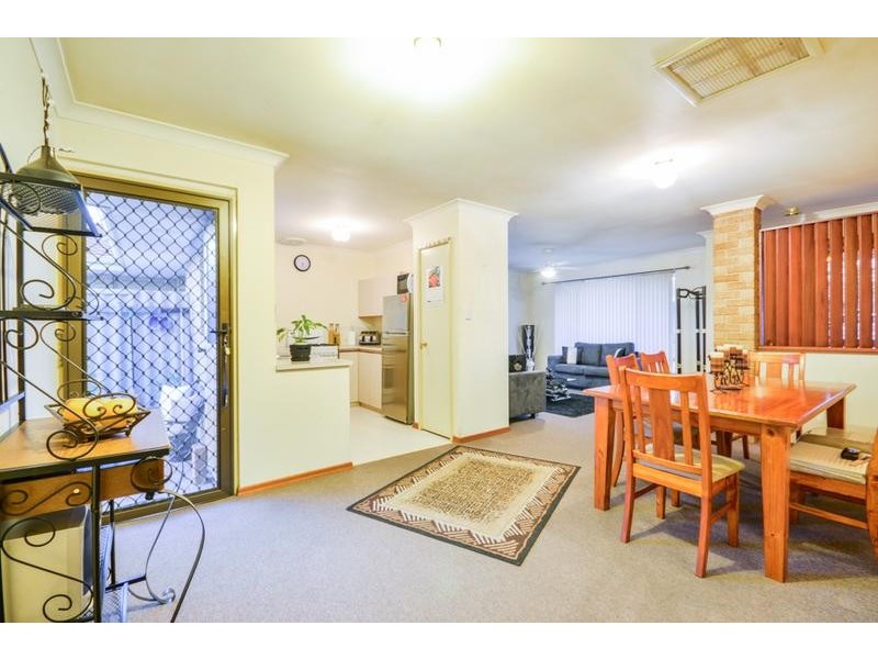 18/9 Mallard Way, Cannington WA 6107