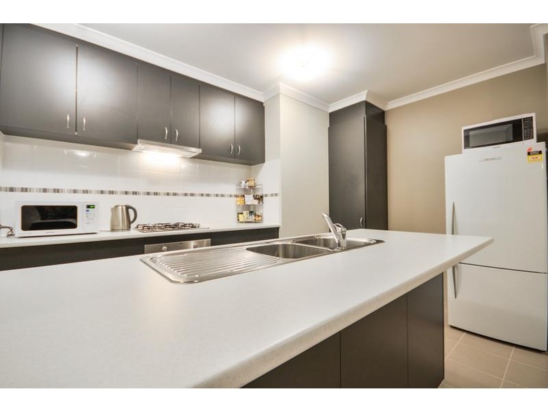 21 Serisier Parkway, Queens Park WA 6107
