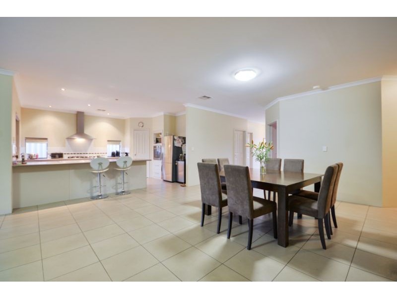 22 Shelduck Bend, Harrisdale WA 6112