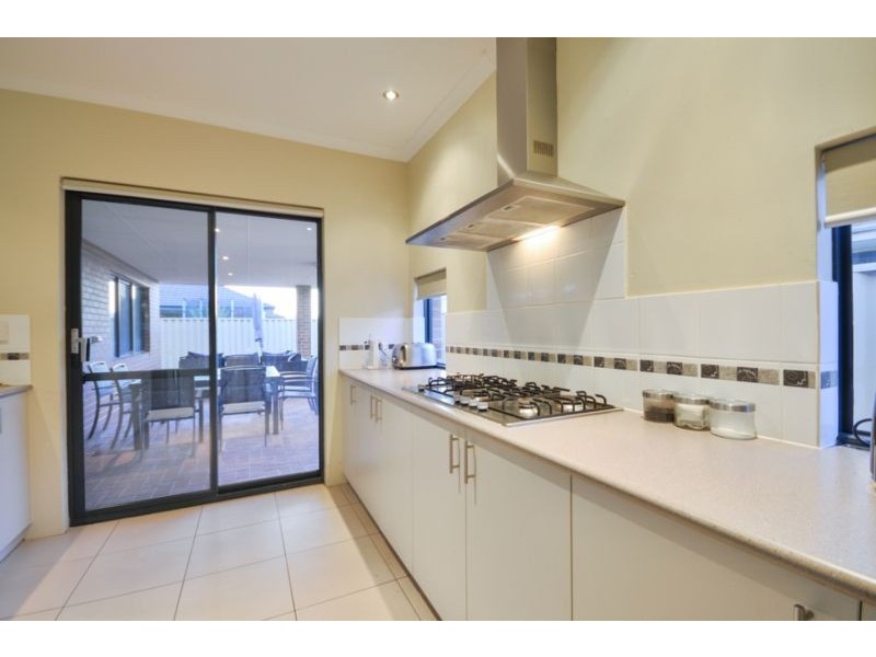 22 Shelduck Bend, Harrisdale WA 6112