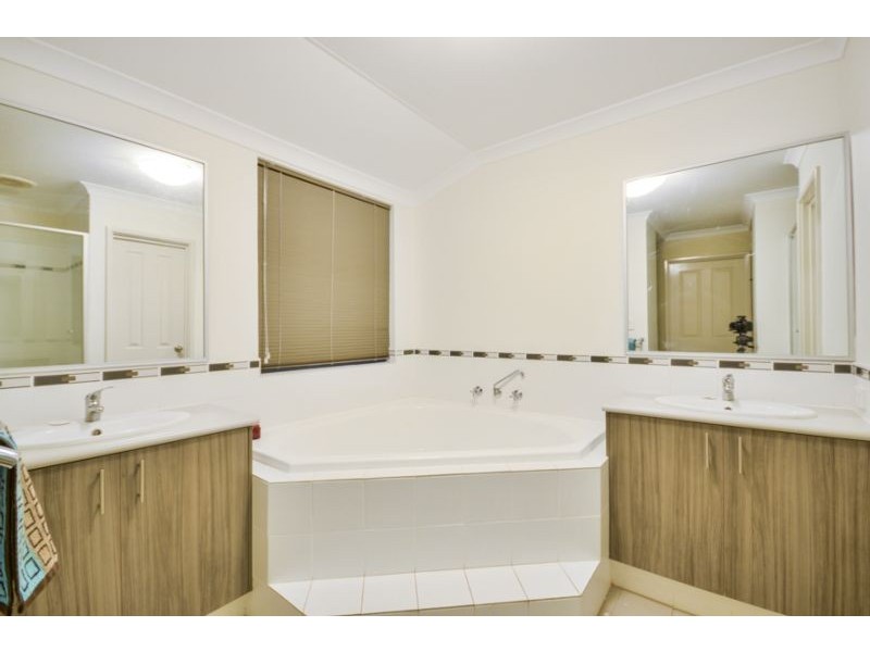 22 Shelduck Bend, Harrisdale WA 6112