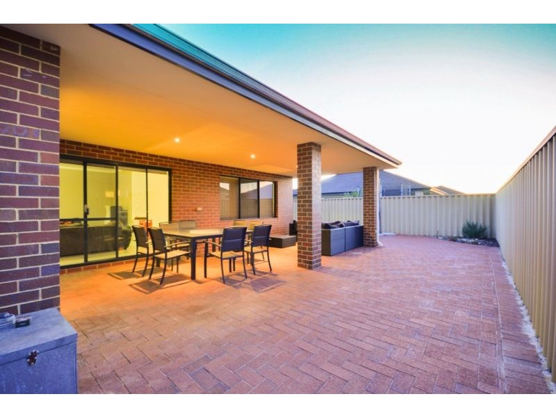 22 Shelduck Bend, Harrisdale WA 6112