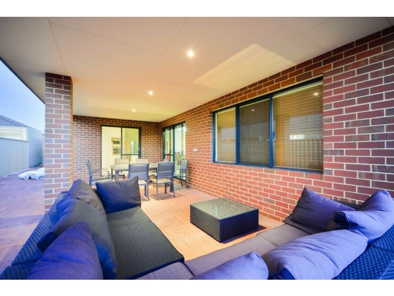 22 Shelduck Bend, Harrisdale WA 6112