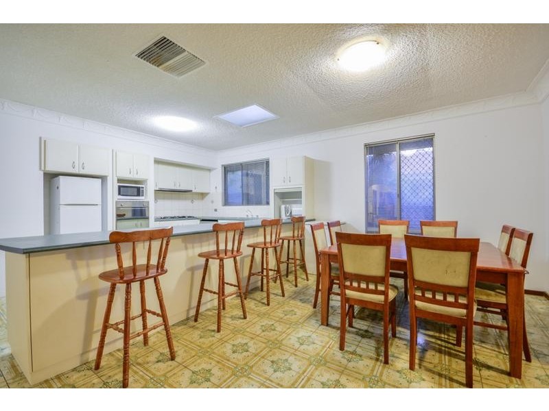 1 Clowes Court, Thornlie WA 6108