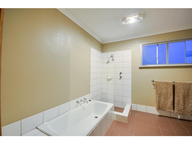 1 Clowes Court, Thornlie WA 6108