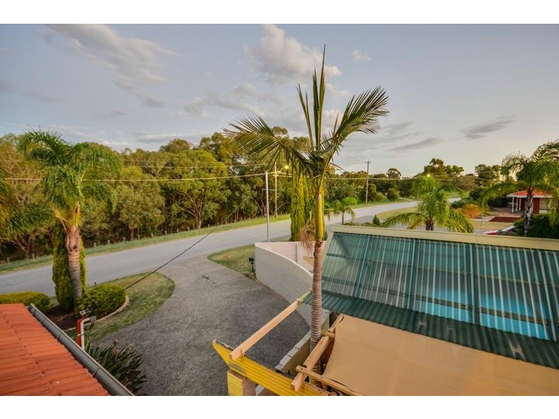 1 Clowes Court, Thornlie WA 6108