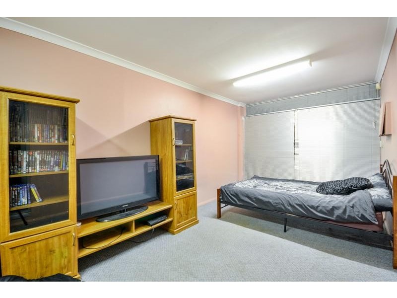 1 Clowes Court, Thornlie WA 6108