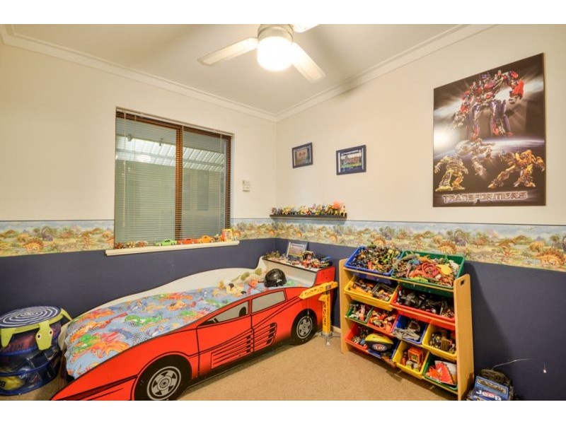 8 Galaxy Street, Beckenham WA 6107