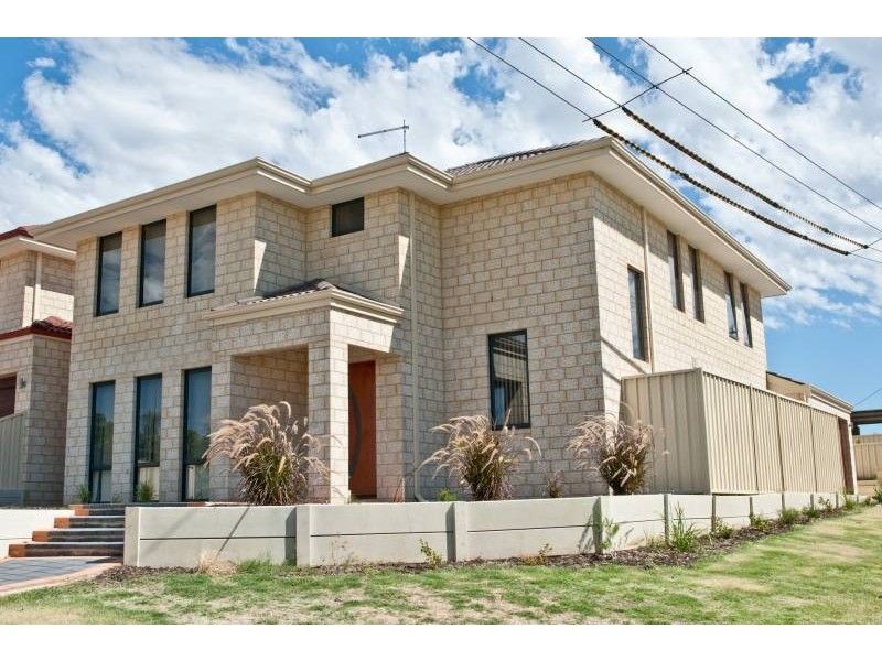 24 Peacock Street, Cloverdale WA 6105