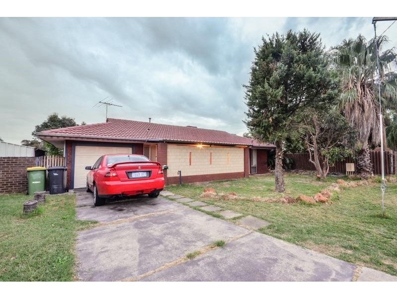 13 Arbour Place, Kelmscott WA 6111